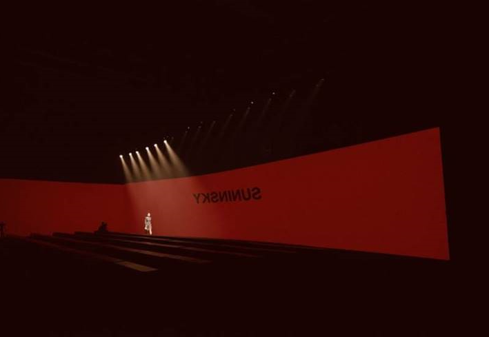 说明: //p2.itc.cn/q_70/images03/20200726/e45f13a46d9543ddb149009725debd38.jpeg